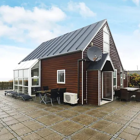 4 Star In Brenderup Fyn